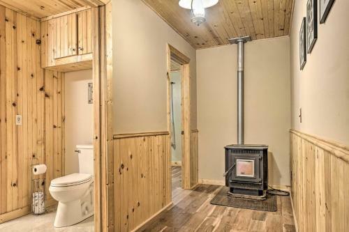 Dog-friendly Trinity Oaks Escape With Hot Tub
