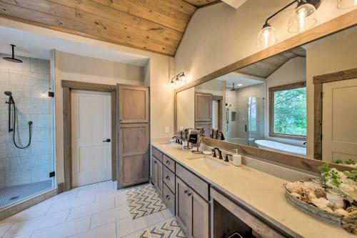 Charming Ellijay Escape Hot Tub And Game Room