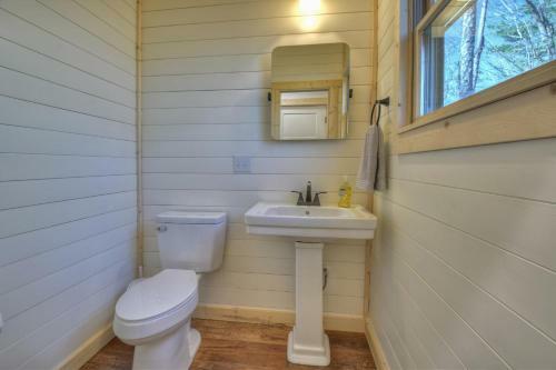 Hoot Owl Cottage - Hot Tub!