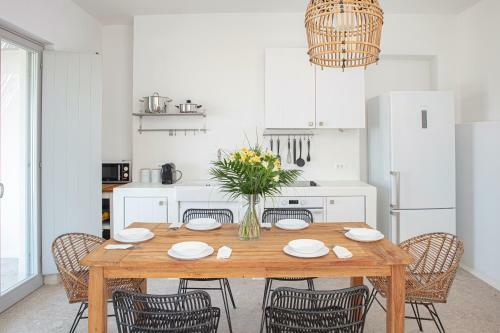 The Mykonist Ftelia Villas
