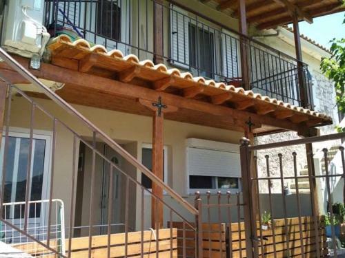 Six Blossoms 2 Bedroom Apartment !