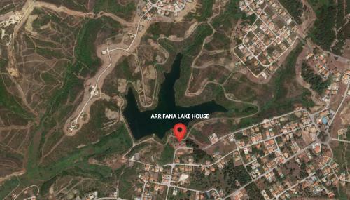 Arrifana Lake House // Premium Views