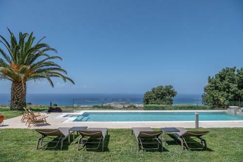 Villa Heora - The Floating Residence