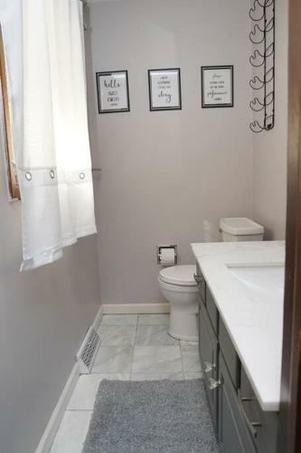 Luxury 4-bedroom Home With 2 And Half Bathroom.
