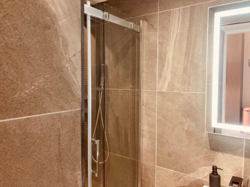 Luxury Studio Apartment In Lancaster City Centre-2