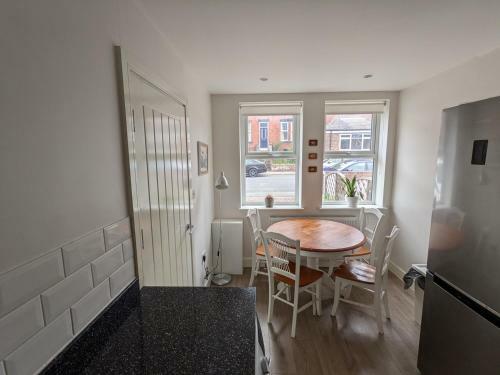 Apartamento Beautiful And Spacious 4 Bedroom Home Armley Leeds