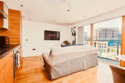 Apartamento King Deluxe City Apt Large Balcony& Free Parking!