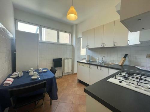 Apartamento Ampio Appartamento Con Terrazza A Marina Di Massa