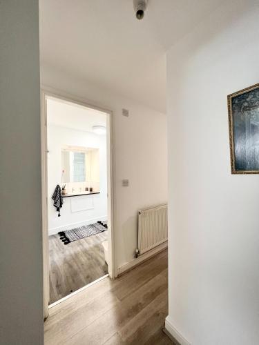 Host Liverpool - Stylish Living Space Apartments