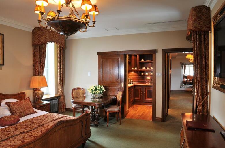 Hostal Palac Pac�ltowo
