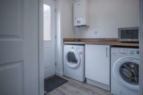 Maes Yr Odyn - 4 Bedroom Holiday Home - Narberth
