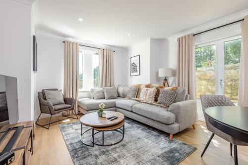 Abbey Villa - Stylish House - Central With Parking