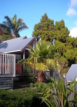 Bay Cabinz Motel