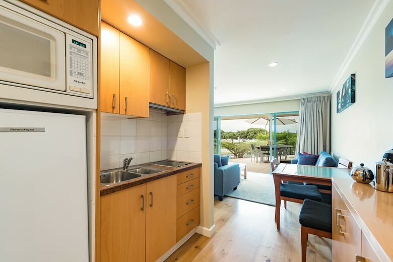Paihia Beach Resort & Spa Hotel