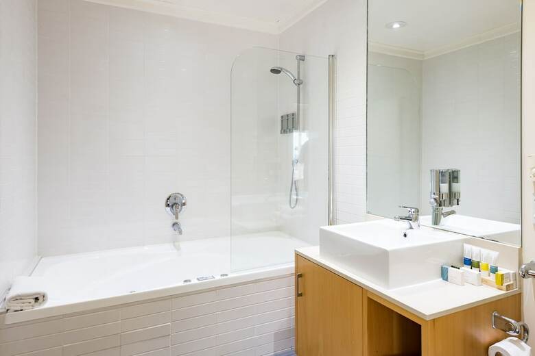 Paihia Beach Resort & Spa Hotel