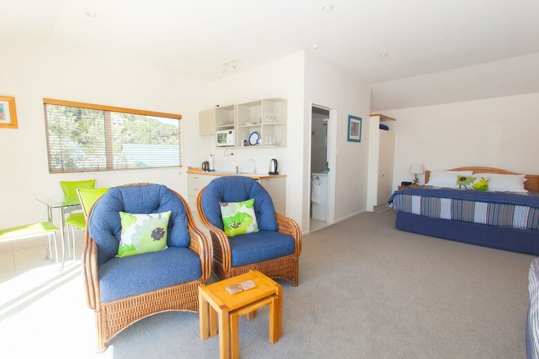Admirals View Lodge