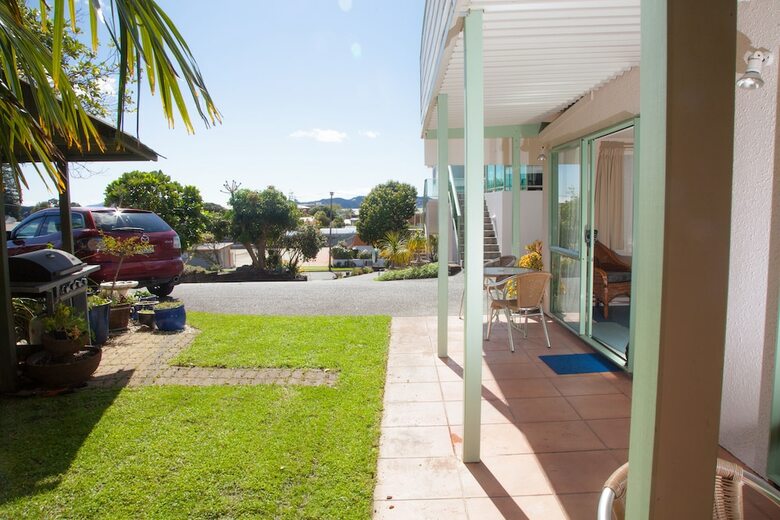 Admirals View Lodge