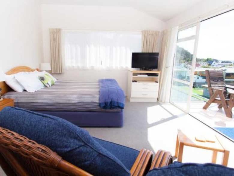 Admirals View Lodge