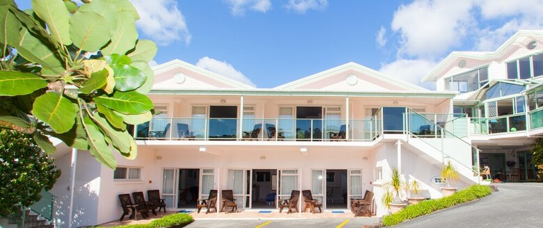 Admirals View Lodge