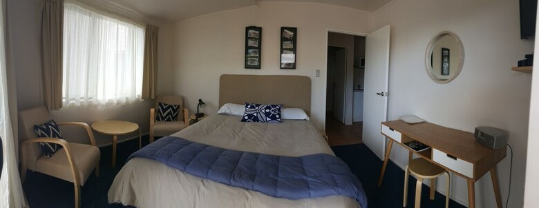 Admirals View Lodge