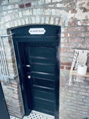 1850s Historic Row House 7min Train To Nyc With Private Backyard
