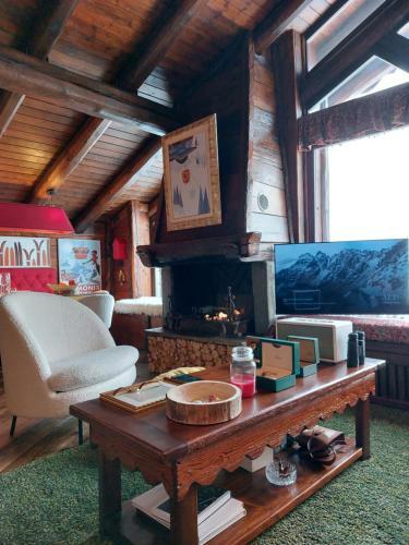 Apartamento Baita Con Vetrata E Caminetto