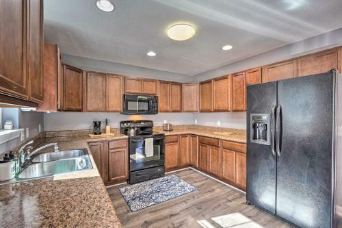 Bright Hendersonville Getaway Near Breweries!