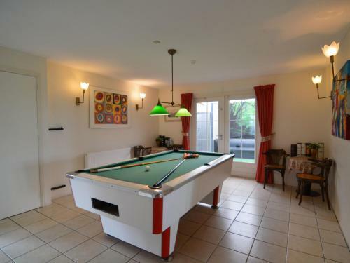 Luxury Holiday Home With Jacuzzi In Noordbeemster