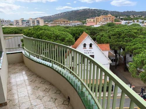Hauzify I Apartament Superbeach 4j
