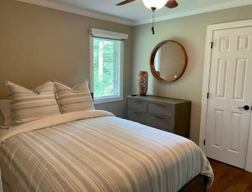 New! Reel Paradise On Lake Norman