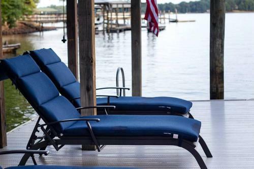 New! Reel Paradise On Lake Norman