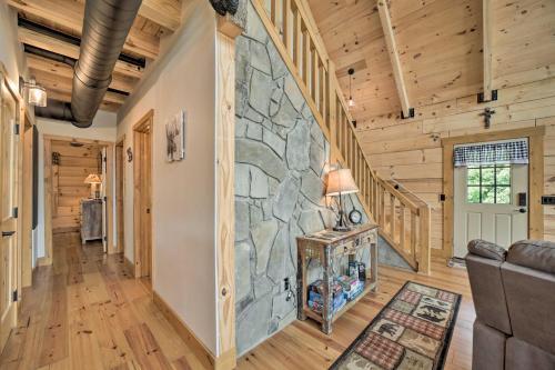 Luxe Log Cabin With Modern Finishes And Mtn Views