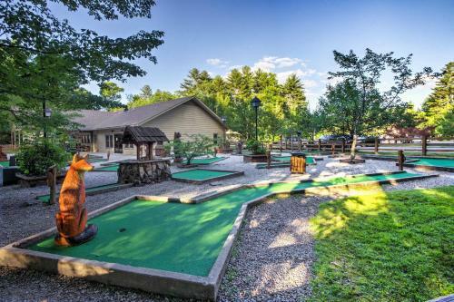 Scenic Sapphire Hideaway With 40-foot Porch!