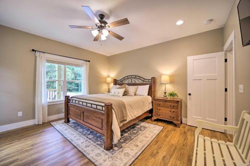 Scenic Sapphire Hideaway With 40-foot Porch!
