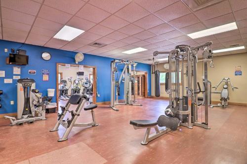 Scenic Sapphire Hideaway With 40-foot Porch!