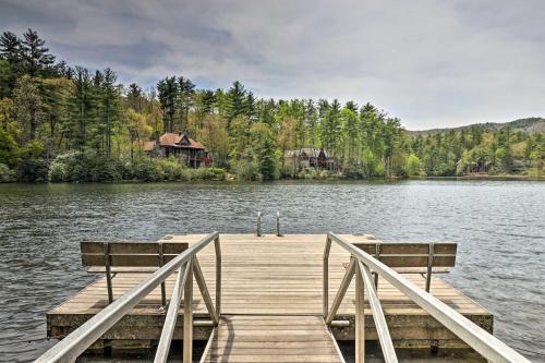 Scenic Sapphire Hideaway With 40-foot Porch!