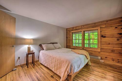 Secluded Waynesville Cabin About 13 Mi To Skiing!