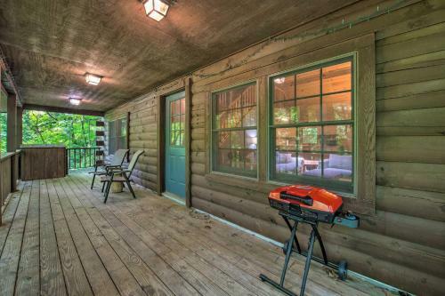 Secluded Waynesville Cabin About 13 Mi To Skiing!