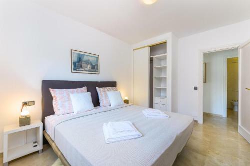 Sch�ne Villa Am Meer In Sant Elm - 3001