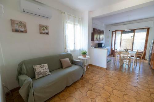 Nice To Stay, Holiday Home