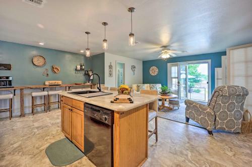 Grand Lake Getaway With Resort-like Amenities!