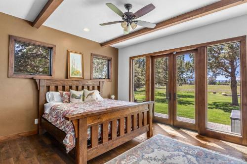 Bend Luxury Escape!