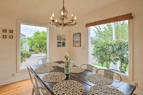 Seaside Abode With Hot Tub Walk To Beaches!