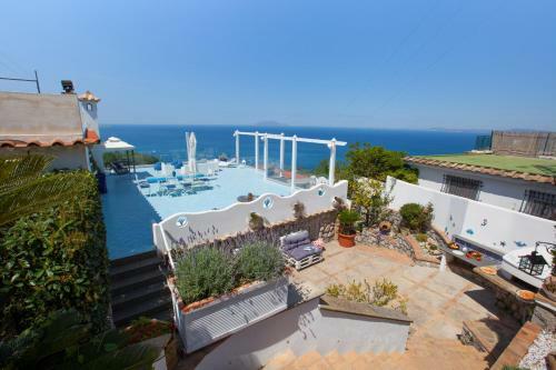Amore Rentals - Villa Venus