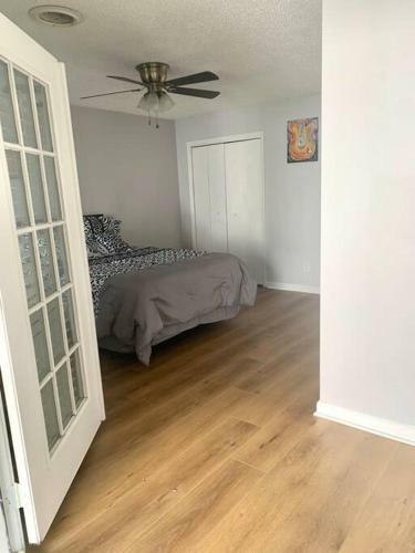 Apartamento Classic 2-bedroom Condo W/free Parking