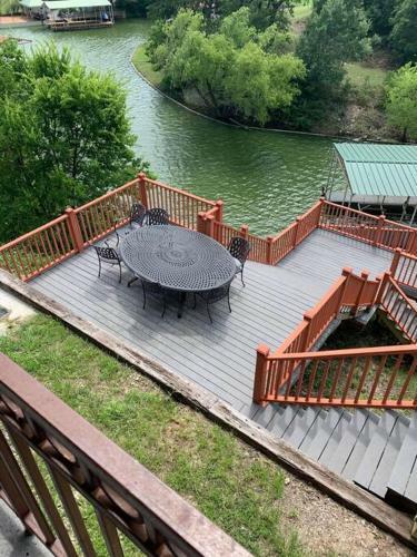 Spacious Lake House With Private Dock Sleeps 14