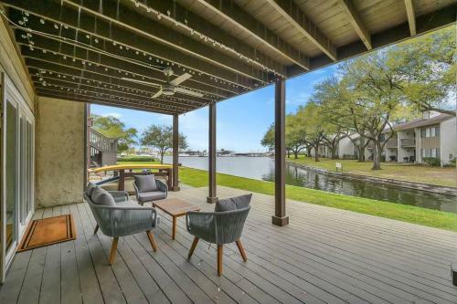 Evergreen Cove - Lakeside Townhouse On Lake Conroe
