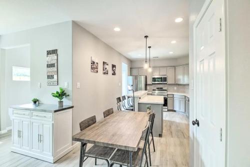New Double Story Beautiful Condo Townhouse