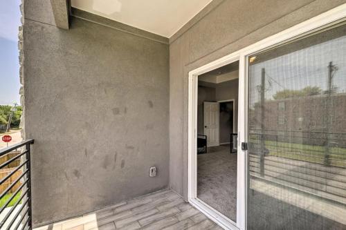New Double Story Beautiful Condo Townhouse