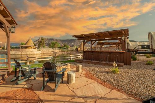 Zion White Bison Glamping & Rv Resort
